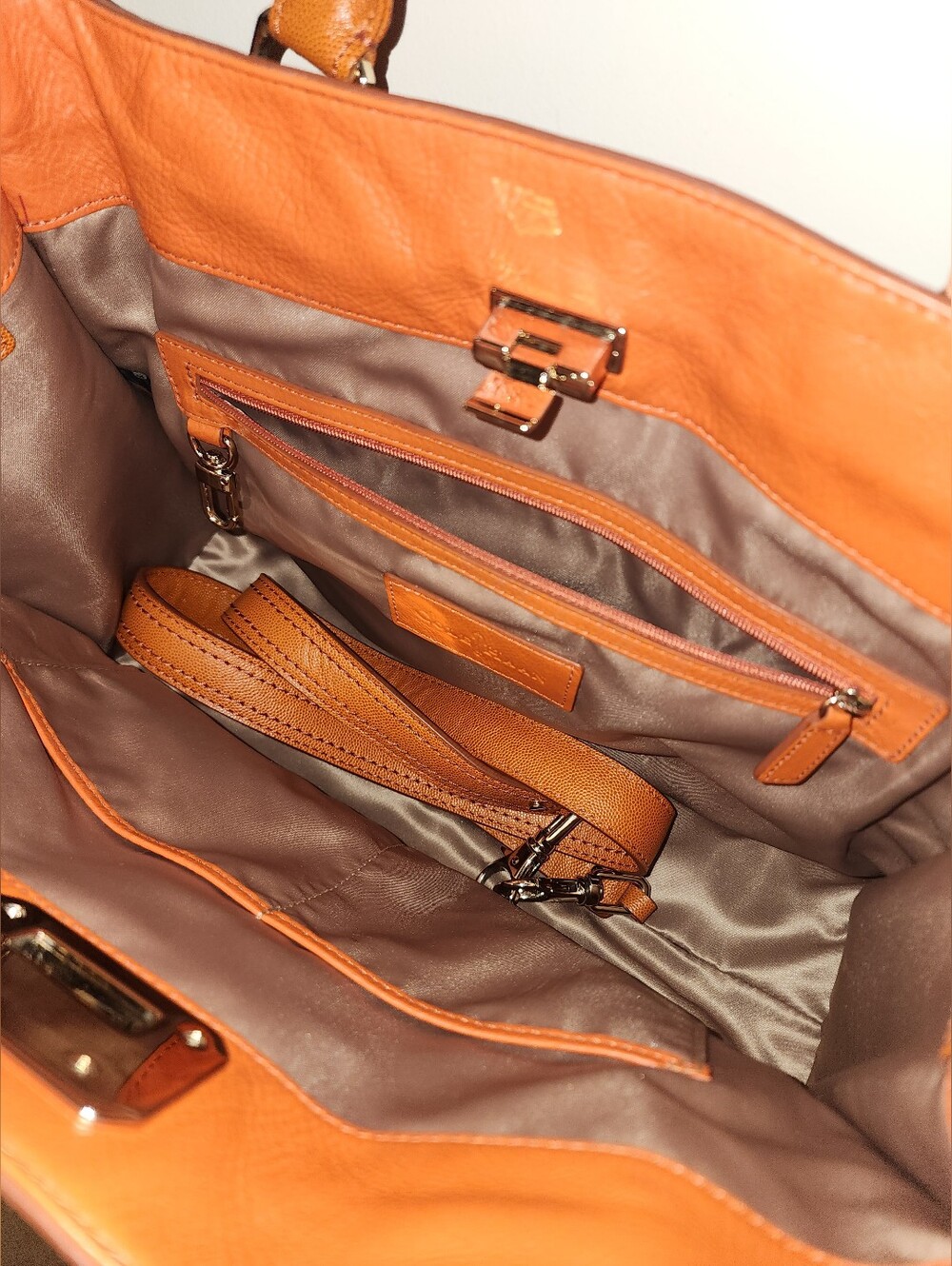 Cole Haan Burnt Orange Textured Leather Kendra Valise Tote Purse Caramel Trim - Picture 9 of 9